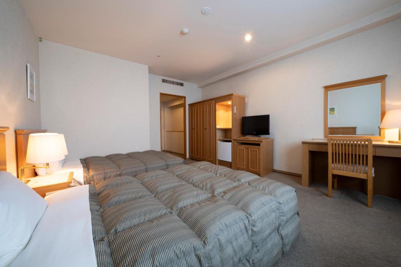 Hotel Econo Komatsu Комацу Экстерьер фото